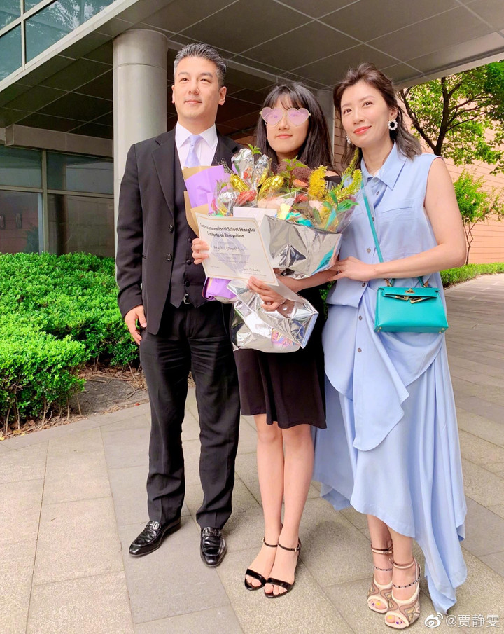 Hướng Tả phản bội Quách Bích Đình ảnh 9 Cảnh bẽ bàng của nhiều sao Hoa ngữ khi lấy chồng giàu - 9