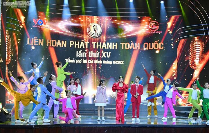 Phát thanh - tiếng nói của chính nghĩa, sự thật, cảm xúc - 3