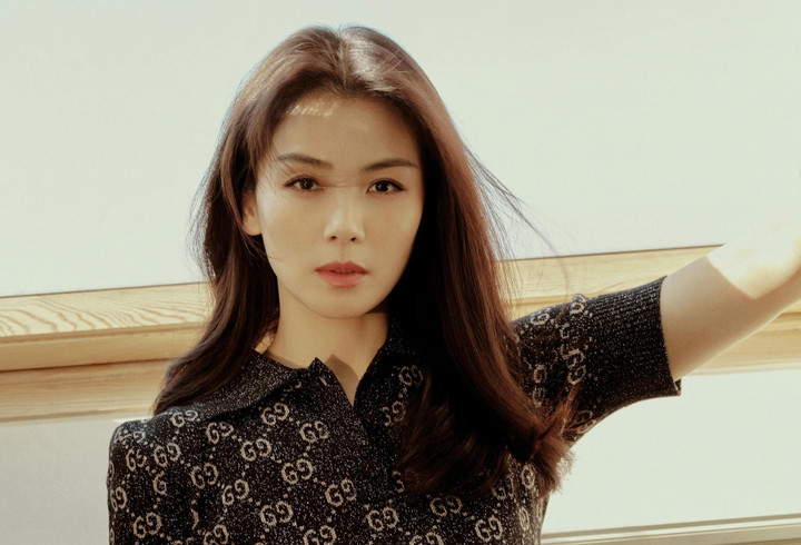 Hướng Tả phản bội Quách Bích Đình ảnh 16 Cảnh bẽ bàng của nhiều sao Hoa ngữ khi lấy chồng giàu - 16