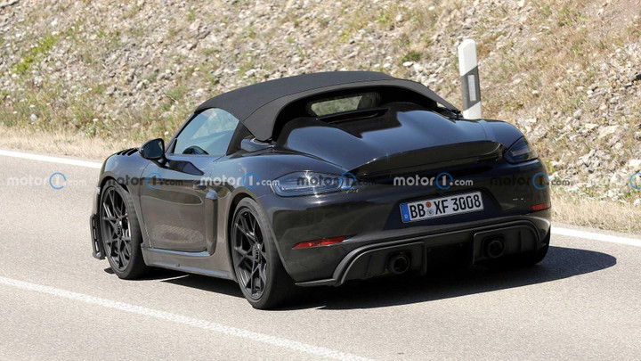 Porsche 718 Boxster Spyder RS lộ diện, dùng chung động cơ với 911 GT3 - 6