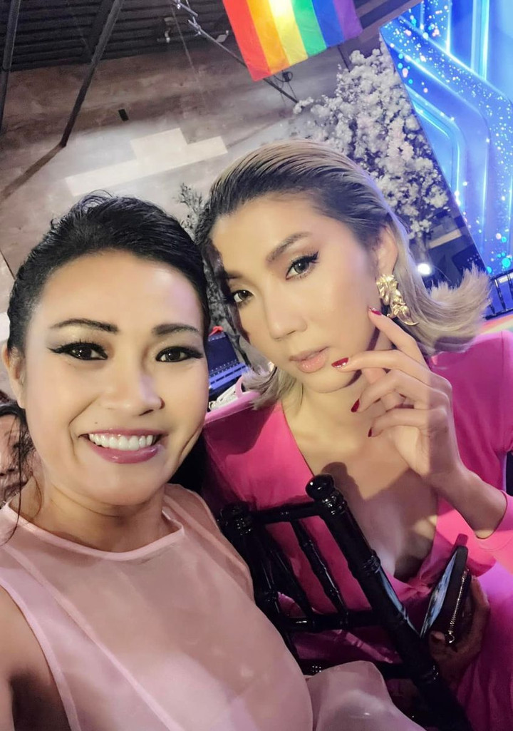 Sao Việt 6/8: Gia đình Việt Hương thuê trực thăng riêng để đi du lịch - 8