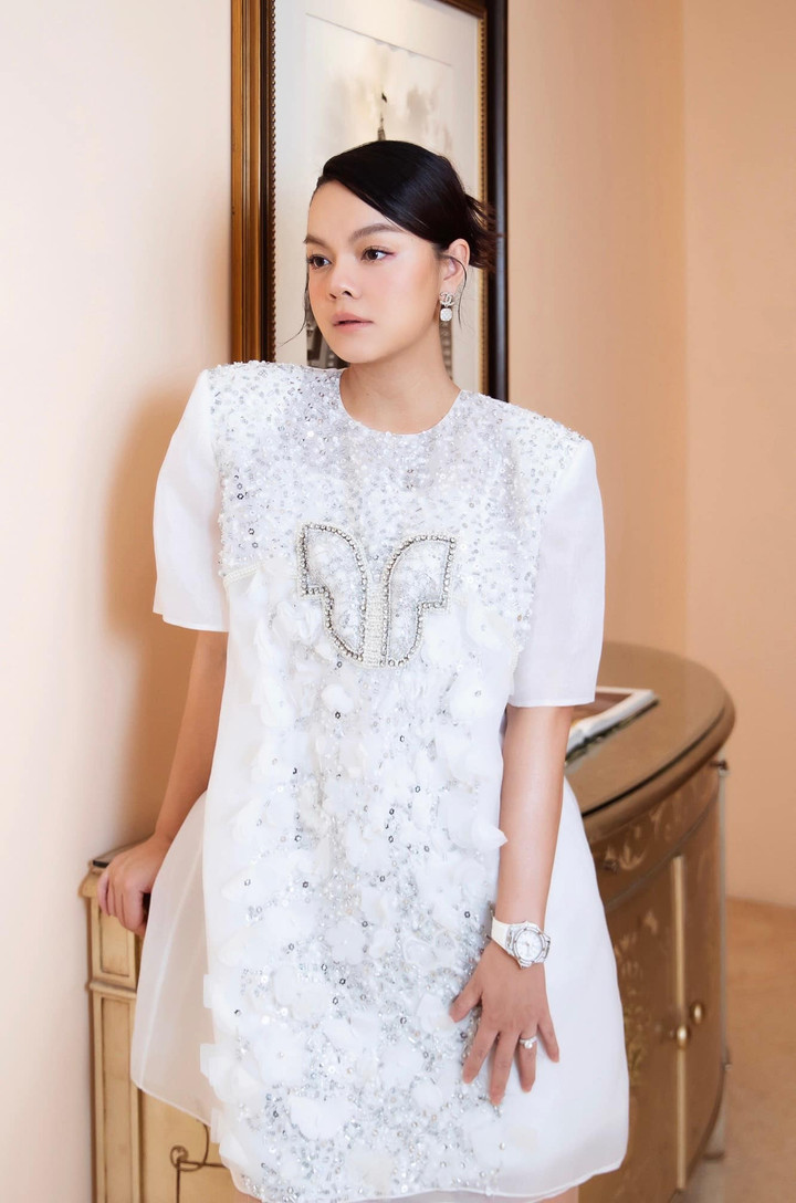 Sao Việt 6/8: Gia đình Việt Hương thuê trực thăng riêng để đi du lịch - 4