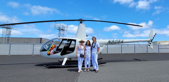 Sao Việt 6/8: Gia đình Việt Hương thuê trực thăng riêng để đi du lịch - 1