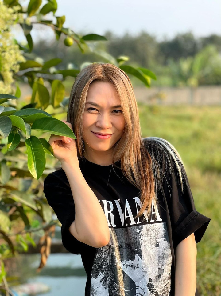 Sao Việt 6/8: Gia đình Việt Hương thuê trực thăng riêng để đi du lịch - 3