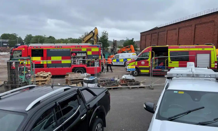 Anh phát hiện thêm thi thể nghi của người Việt trong vụ cháy ở Manchester - 1