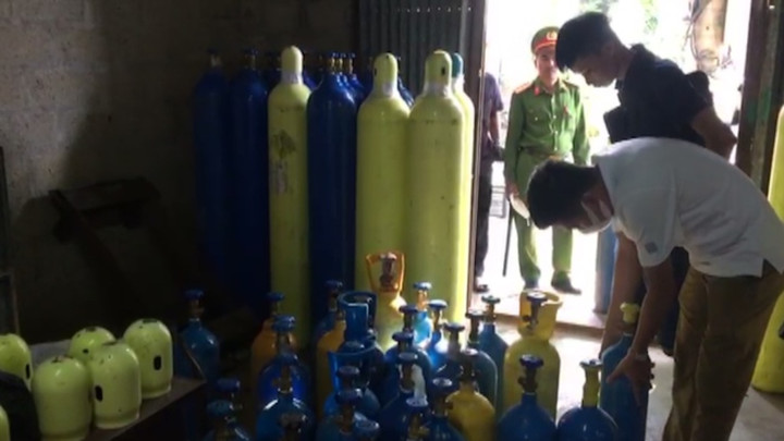 Phát hiện cơ sở kinh doanh lượng lớn bóng cười không rõ nguồn gốc ở Huế - 1