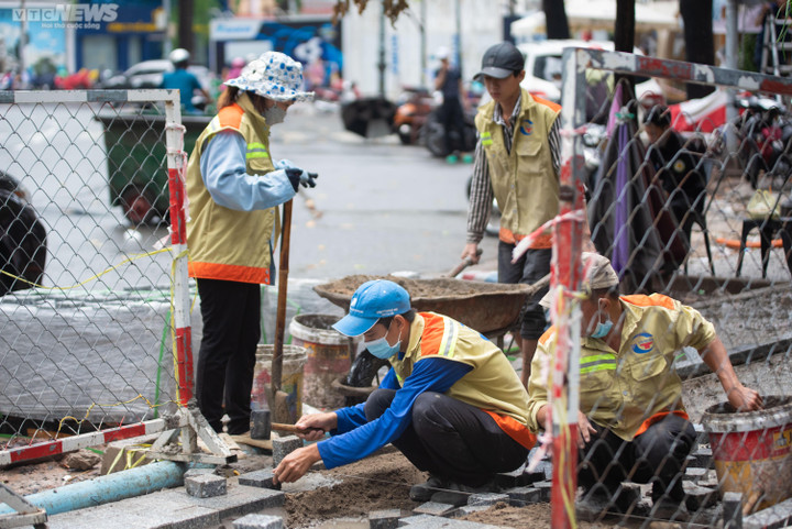 TP.HCM: Hồ Con Rùa 'thay da đổi thịt' sau hơn 3 tháng cải tạo - 1