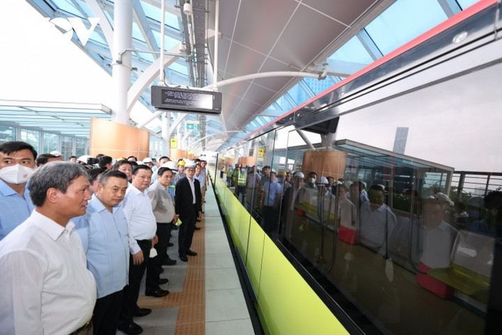 Thủ tướng kiểm tra dự án đường sắt đô thị thí điểm đoạn Nhổn - Ga Hà Nội - 3