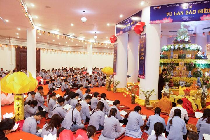 Khám phá mùa Vu Lan trên đỉnh thiêng Fansipan - 3