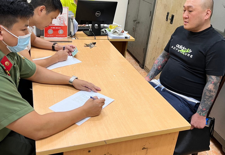 Tội phạm người Hàn Quốc đang bị Interpol truy nã sa lưới ở Hà Nội - 1