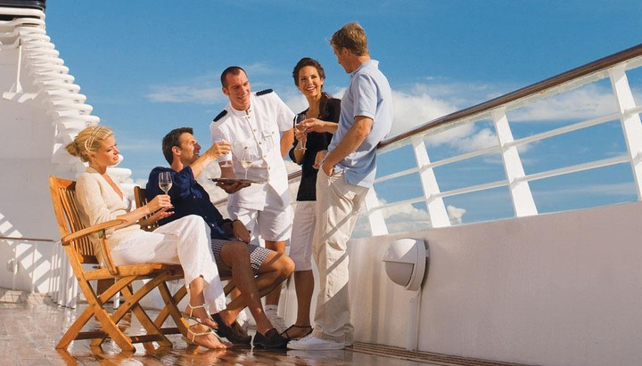 Hết thời du lịch giá rẻ, người thu nhập thấp khó đi - 3