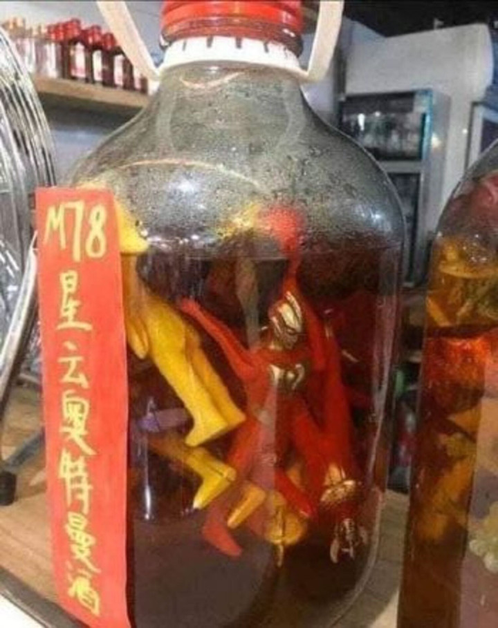 Toát mồ hôi với những 'bình' rượu ngâm gây 'ngất ngây' dù chưa uống một ngụm - 6