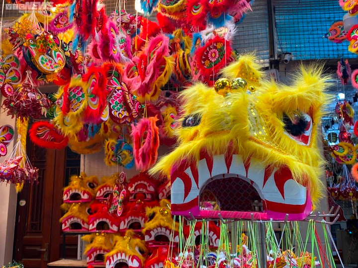 Người mua thờ ơ, ‘siêu xe', 'biệt thự’ vắng bóng dịp Rằm tháng 7 - 3