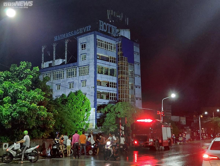 Ảnh: Sập nhà 6 tầng phía sau khách sạn ở Hải Phòng - 2