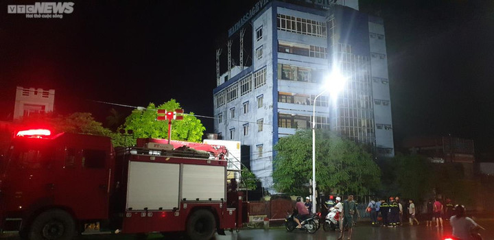 Ảnh: Sập nhà 6 tầng phía sau khách sạn ở Hải Phòng - 3