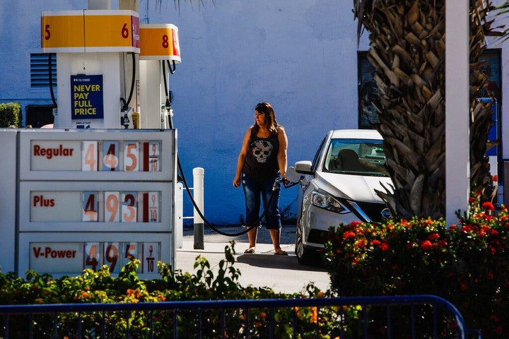 Người Mỹ thoát khỏi 'ác mộng giá xăng' - 3