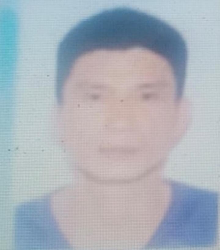 Hai cô gái dũng cảm đạp ngã xe kẻ cướp giật - 2
