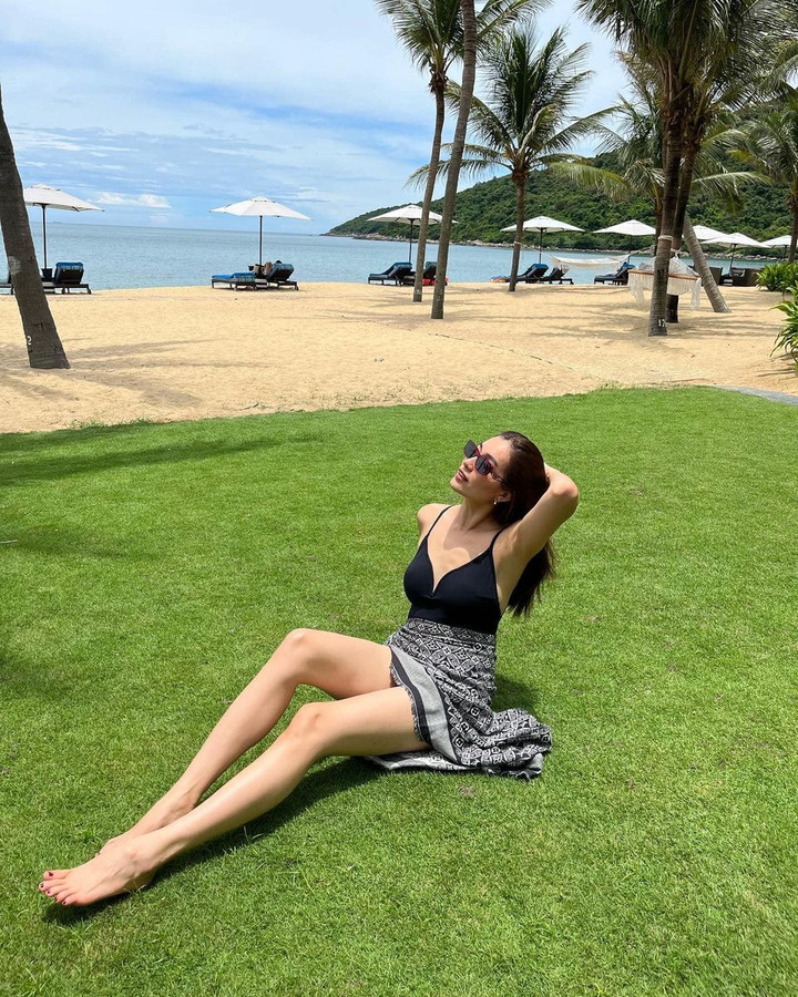 Sao Việt 14/8: Hoài Lâm xuất hiện tỉnh táo, cười rạng rỡ bên bạn gái - 8