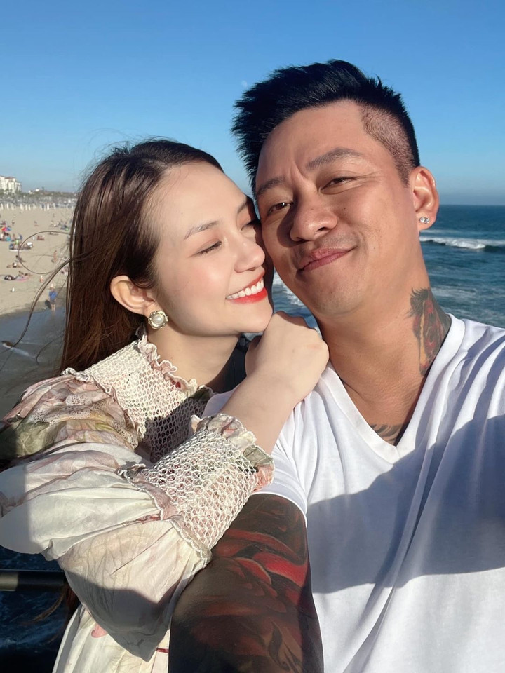 Sao Việt 14/8: Hoài Lâm xuất hiện tỉnh táo, cười rạng rỡ bên bạn gái - 6