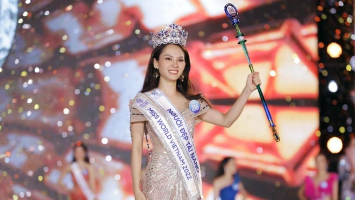 Nhan sắc thời thơ ấu tân Hoa hậu Miss World Vietnam 2022 Huỳnh Nguyễn Mai Phương - 1