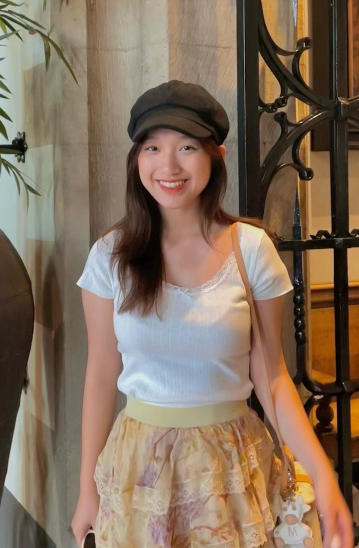 Ảnh: Nữ Tiktoker sở hữu nét đẹp trong trẻo cùng thành tích học tập đáng nể - 6