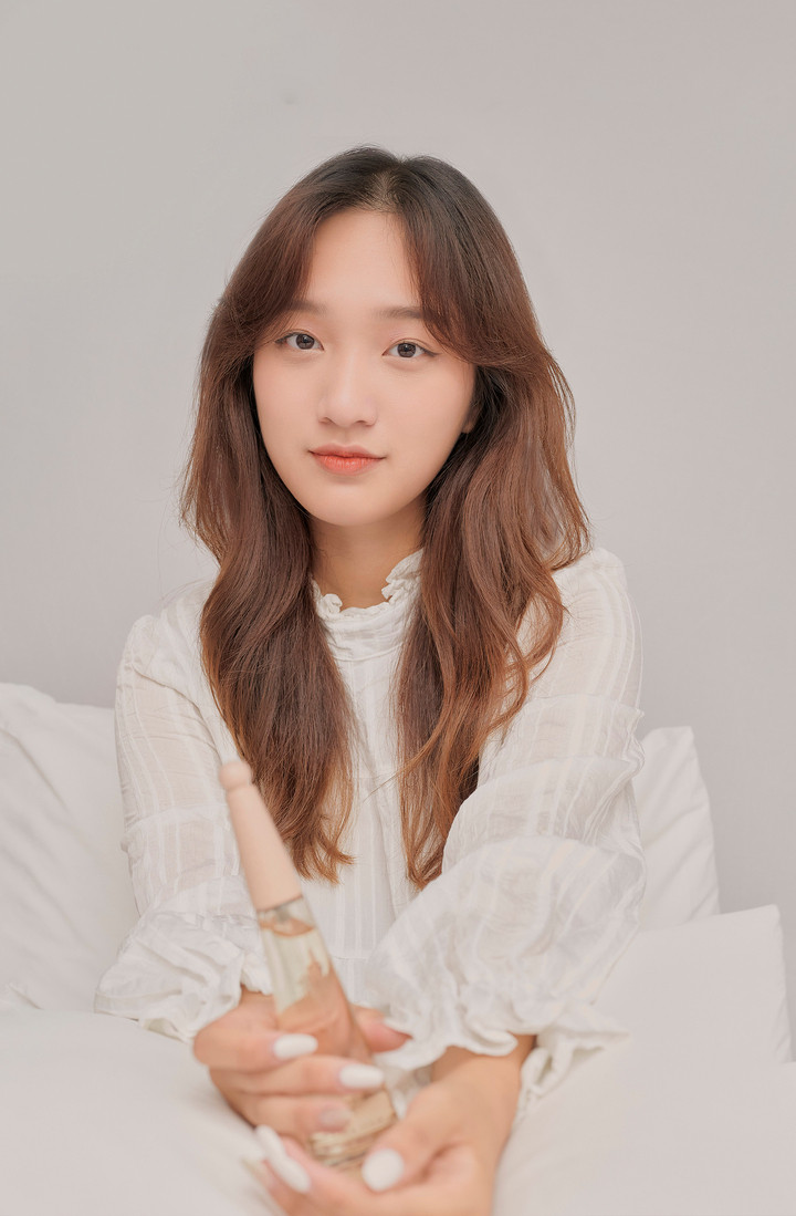 Ảnh: Nữ Tiktoker sở hữu nét đẹp trong trẻo cùng thành tích học tập đáng nể - 1