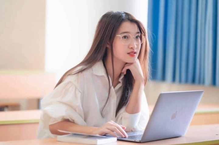 Mặt mộc gây bất ngờ của Top 3 Miss World Vietnam 2022 - 12