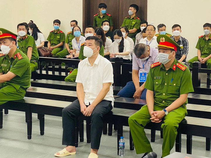 Bí ẩn hồ sơ bị mất vụ cựu đại tá Phùng Anh Lê nhận hối lộ - 1