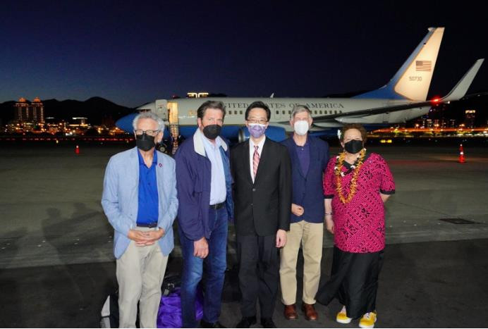 Thêm phái đoàn nghị sỹ Mỹ đến thăm Đài Loan - 1