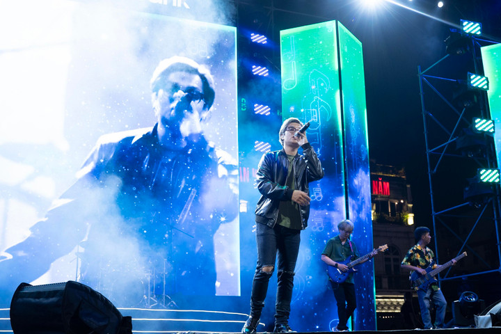 Phiêu với màn trình diễn 'đỉnh chóp' của Ngọt và Chillies tại đêm nhạc VPBank - 2