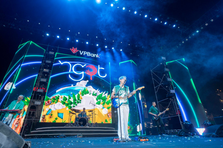 Phiêu với màn trình diễn 'đỉnh chóp' của Ngọt và Chillies tại đêm nhạc VPBank - 5