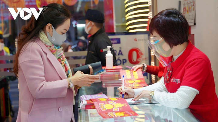 Người tiêu dùng tại Việt Nam mua 14 tấn vàng trong quý 2/2022 - 1