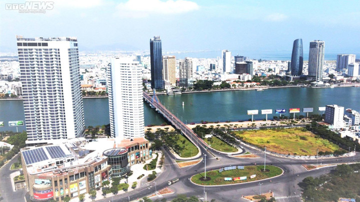 Đà Nẵng cấm phương tiện qua cầu quay sông Hàn trong 15 ngày - 1