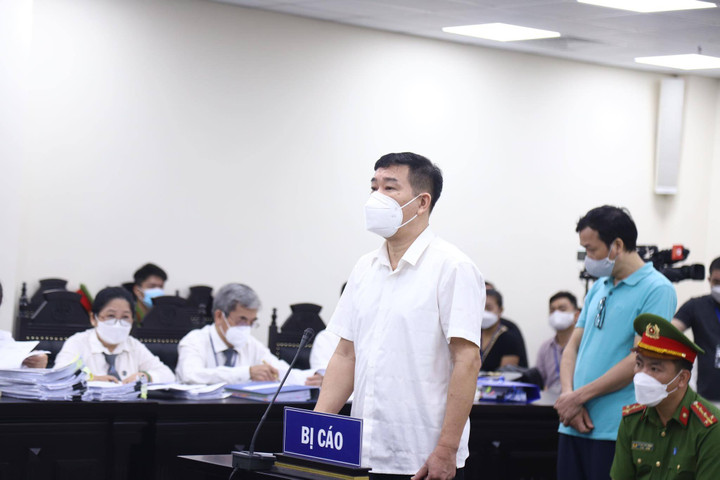 Cựu Trưởng Công an quận Tây Hồ Phùng Anh Lê nhận 7 năm 6 tháng tù - 1