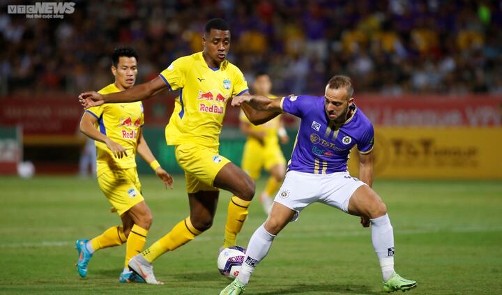 Đánh bại HAGL, Hà Nội FC vô địch lượt đi V-League 2022 - 1