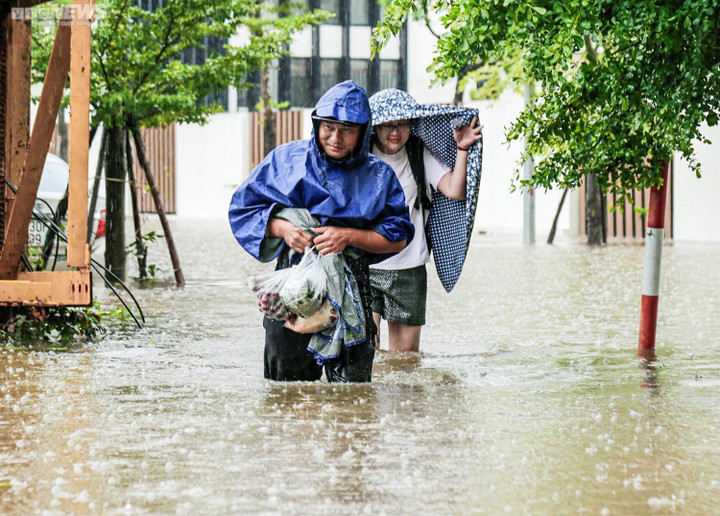 Tuần tới, Bắc Bộ có thể hứng mưa dông, chỉ số UV mức nguy cơ gây hại rất cao - 1