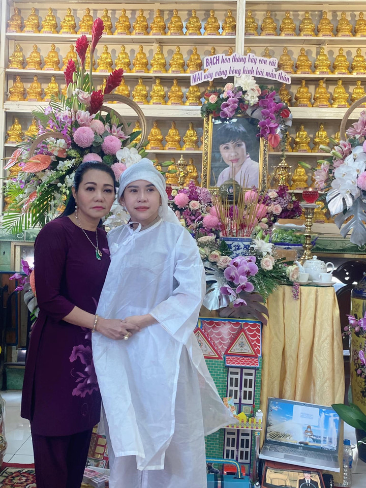 Sao Việt 16/8: 'Ông hoàng cải lương' Vũ Linh xuất hiện tiều tuỵ sau bạo bệnh - 1