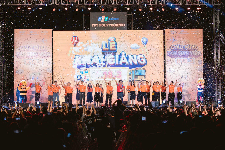 Màn chào đón tân sinh viên có 1-0-2 của FPT Polytechnic - 5