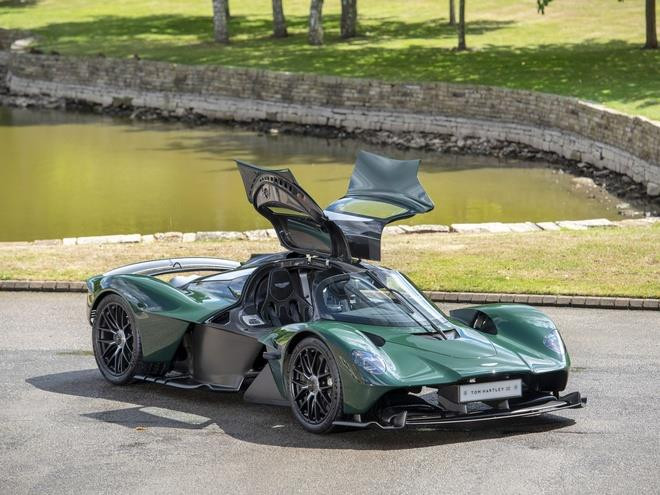 Aston Martin, Valkyrie, siêu xe ảnh 1 Aston Martin Valkyrie mới lăn bánh 121 km được rao bán - 1