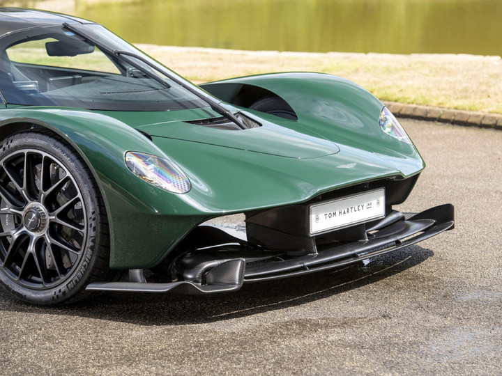 Aston Martin, Valkyrie, siêu xe ảnh 5 Aston Martin Valkyrie mới lăn bánh 121 km được rao bán - 5