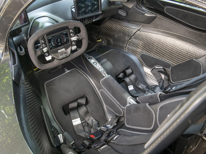 Aston Martin, Valkyrie, siêu xe ảnh 7 Aston Martin Valkyrie mới lăn bánh 121 km được rao bán - 7