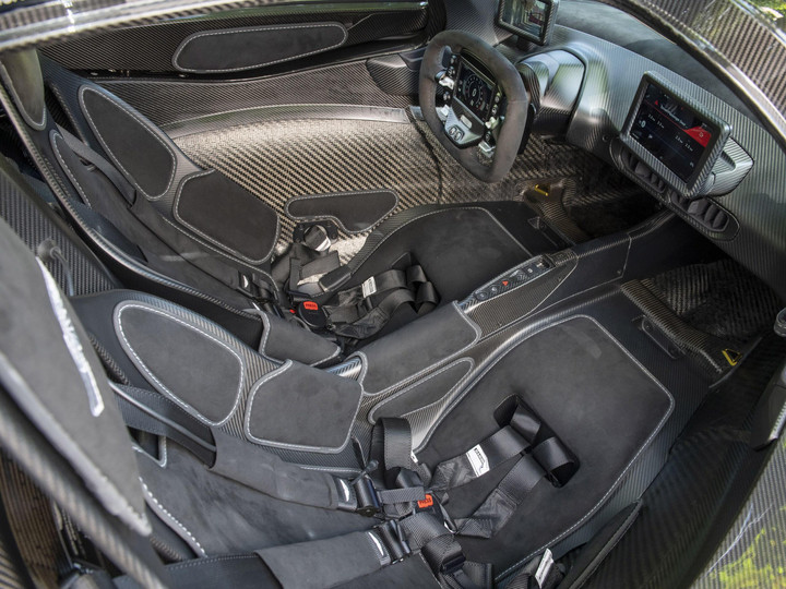 Aston Martin, Valkyrie, siêu xe ảnh 8 Aston Martin Valkyrie mới lăn bánh 121 km được rao bán - 8