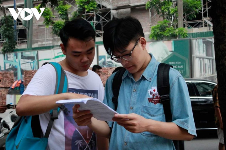 Bộ GD-ĐT: Thí sinh không nên để gần hết thời hạn mới đăng ký xét tuyển đại học - 1