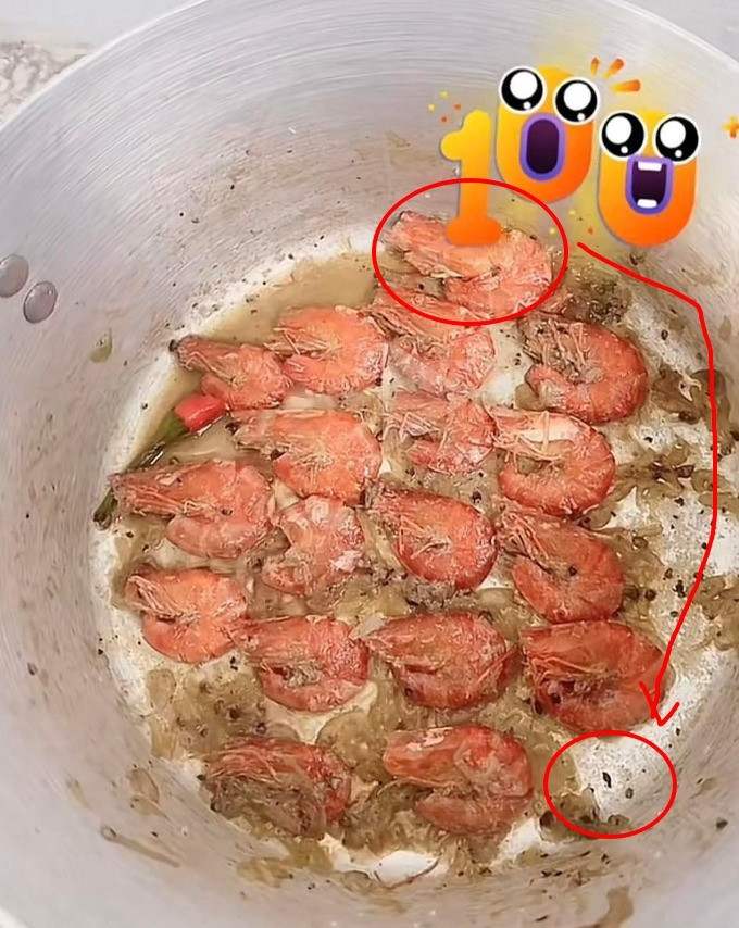 Vợ choáng khi mở nồi tôm do chồng tạo nên, lời dặn dò khi ăn còn gây chú ý hơn - 2