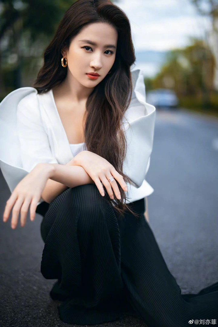 Nhiều sao Hoa ngữ bị 'ném đá' khi coi trợ lý như đầy tớ - 5