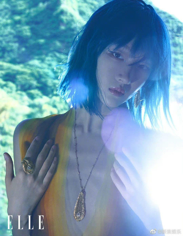 Vẻ đẹp siêu gợi cảm của 'Mưu nữ lang' Châu Đông Vũ trên tạp chí - 5