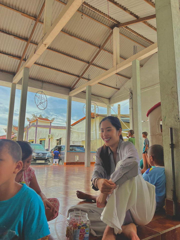 Sao Việt 18/8: Kim Lý nịnh mẹ vợ bằng tiếng Việt cực khéo - 8