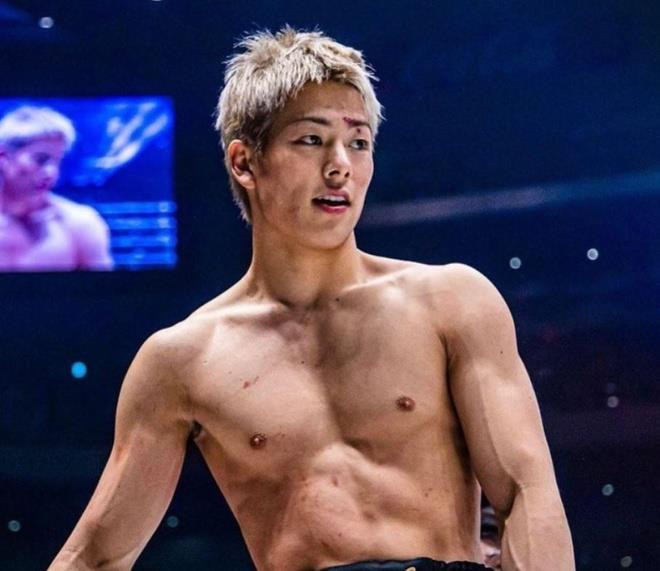 Võ sĩ MMA trở thành hiện tượng nhờ vẻ ngoài điển trai - 1