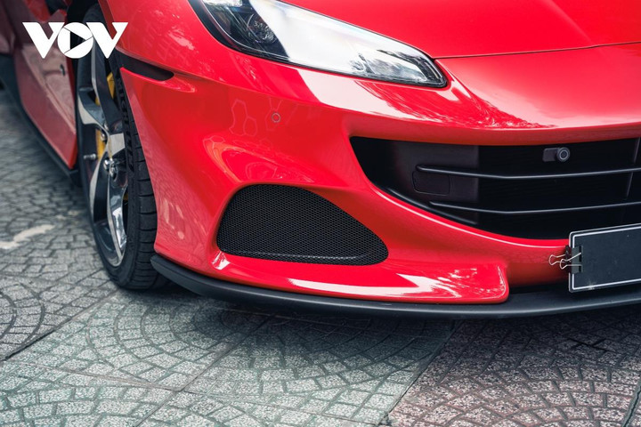 Cận cảnh Ferrari Portofino M hơn 15 tỷ đồng đầu tiên tại Việt Nam - 10
