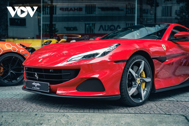Cận cảnh Ferrari Portofino M hơn 15 tỷ đồng đầu tiên tại Việt Nam - 3